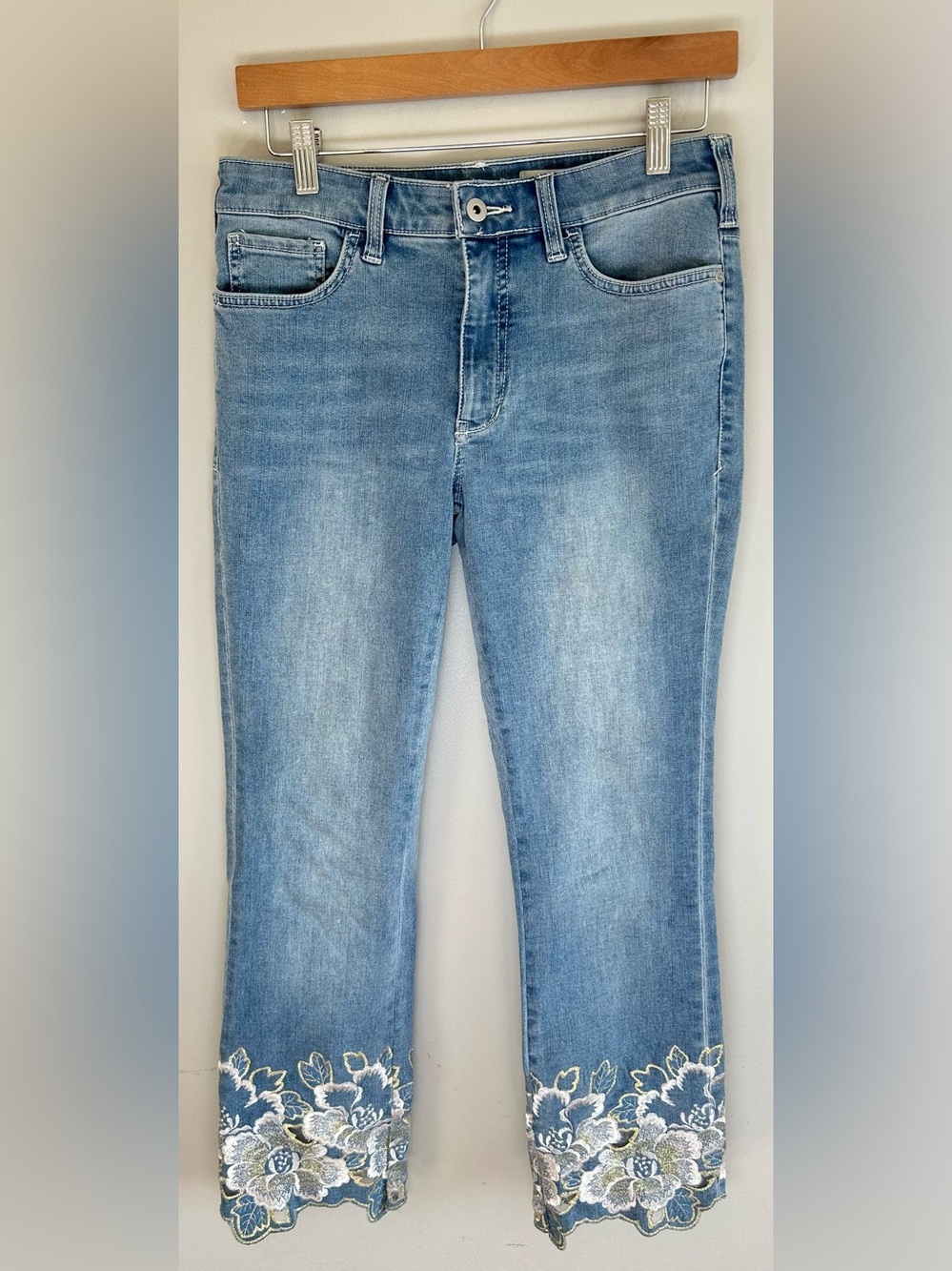 Pilcro and the Letterpress Bootcut Jeans Sz 27 Blue Embroidered Floral Hem Boho